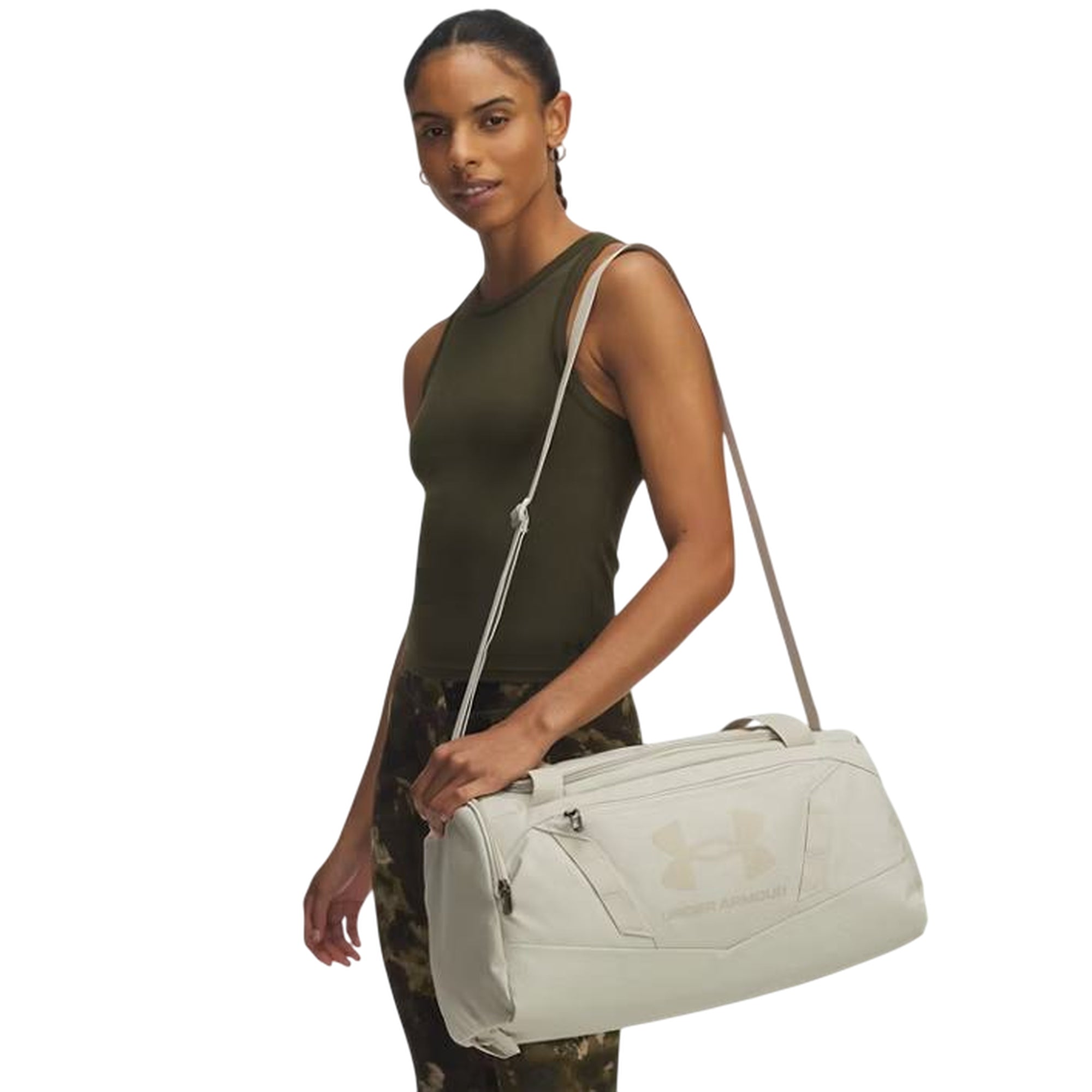 Borsone Unisex Undeniable 5.0 XS Beige su modella