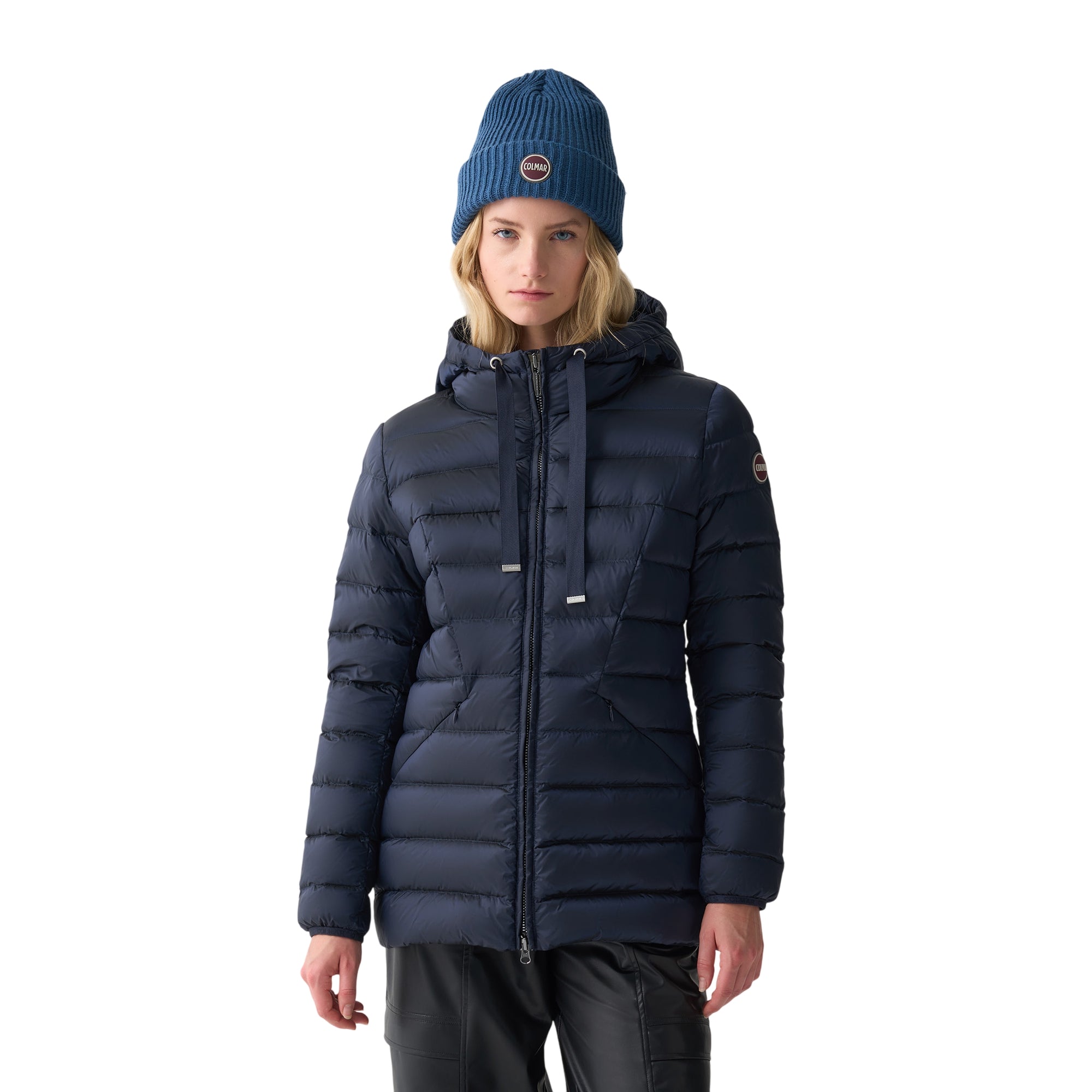 Piumino Donna sciancrato, con cappuccio dotato di coulisse e logo applicato