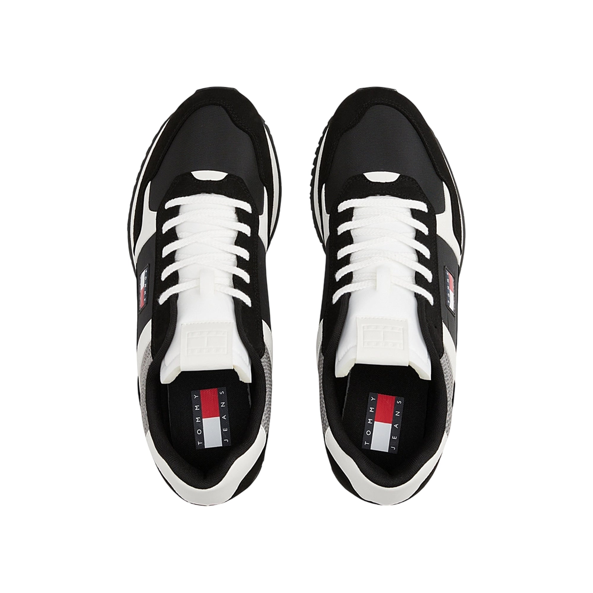 Sneakers Uomo con lacci e logo iconico laterale a contrasto ed inserti traspiranti