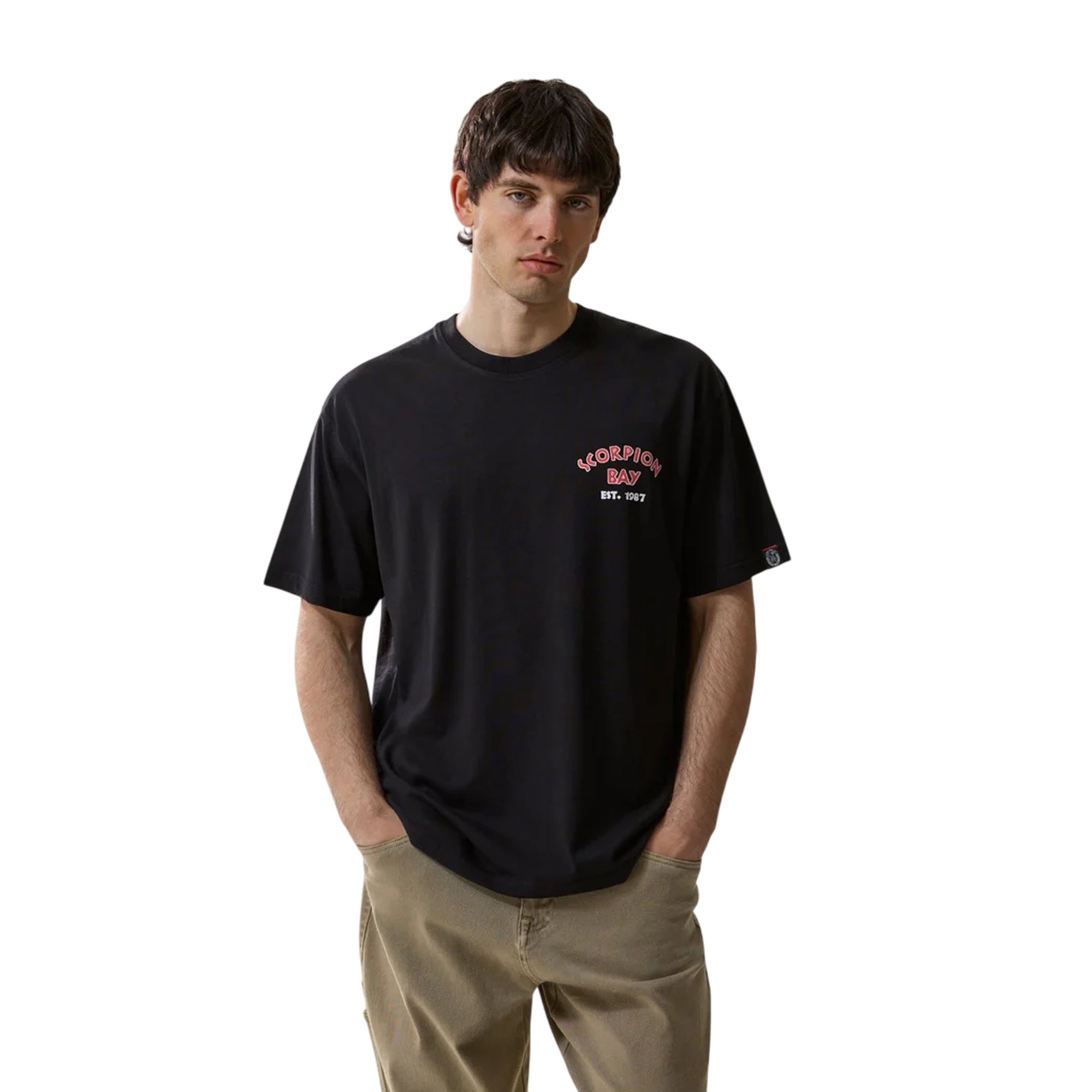 T-shirt Uomo Nera stampa "Snakes'N'Roses" modello frontale