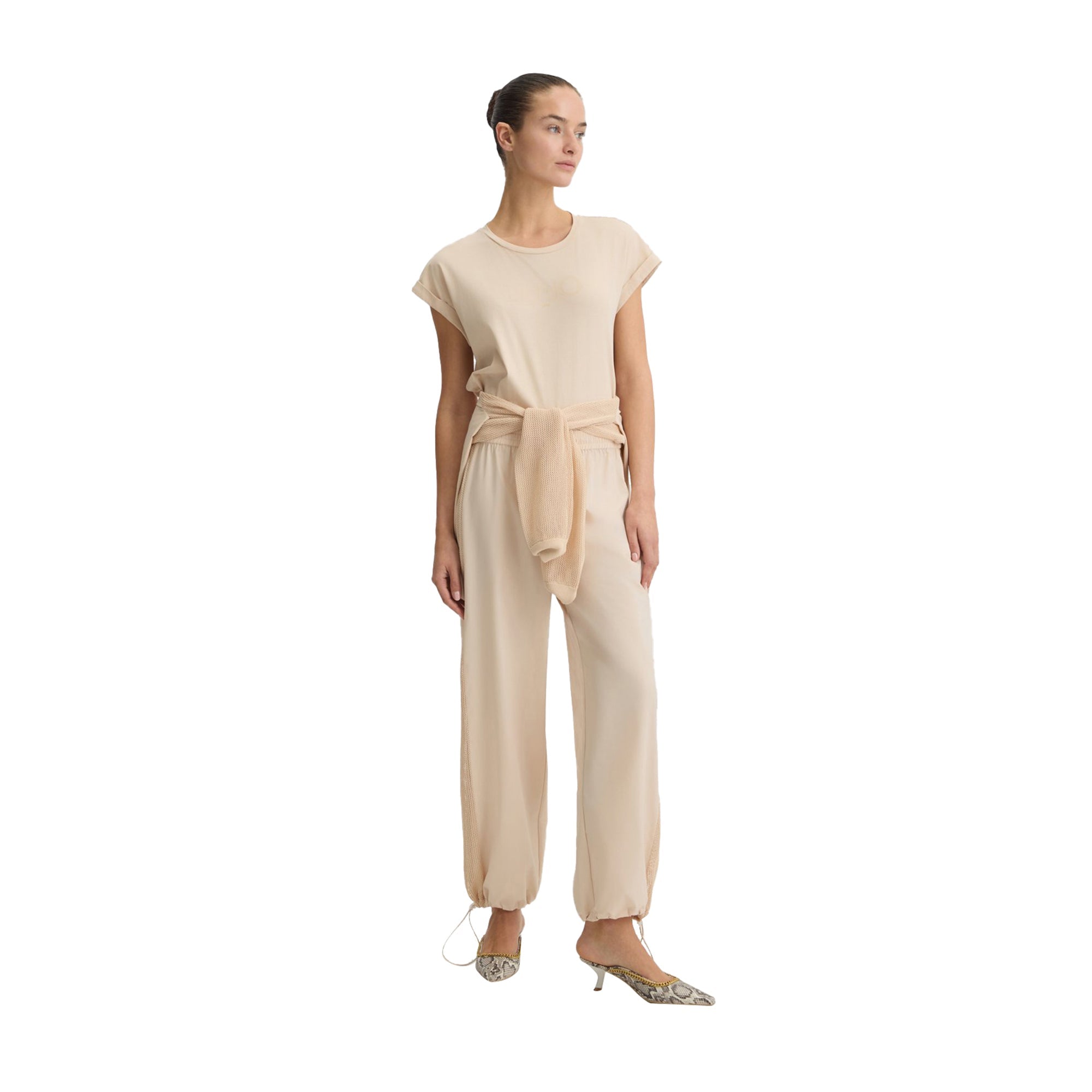 T-shirt Donna in cotone con logo Beige modella frontale intera