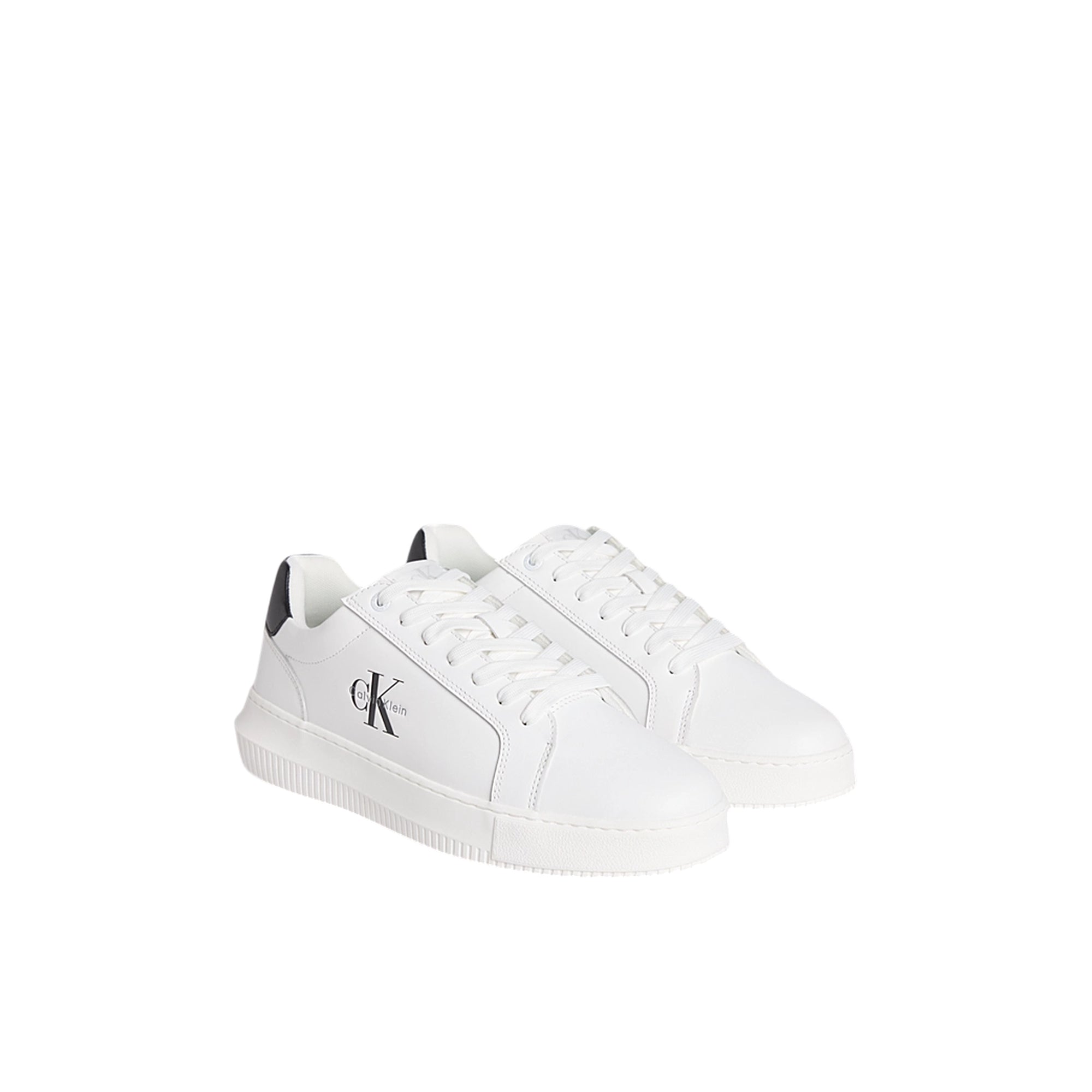 Sneakers Uomo con tomaia in pelle ed inserto nero sul tallone