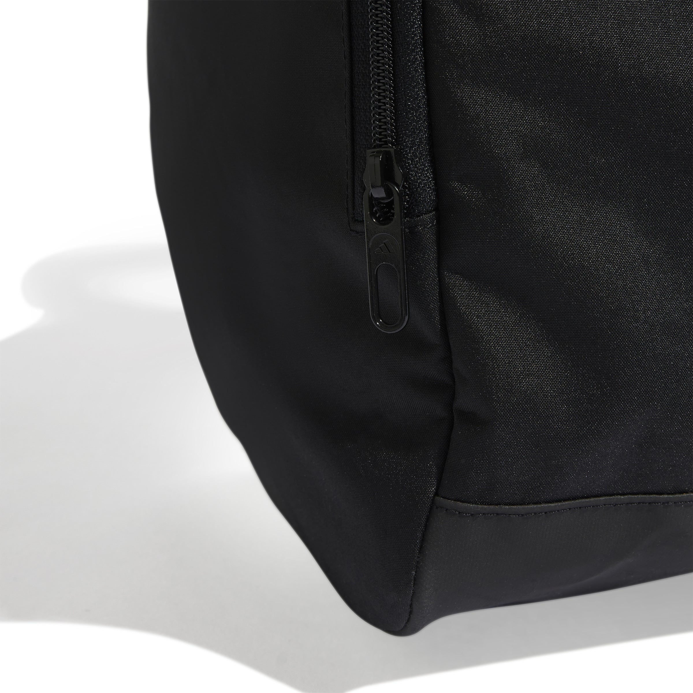 adidas Linear Medium Duffle Bag