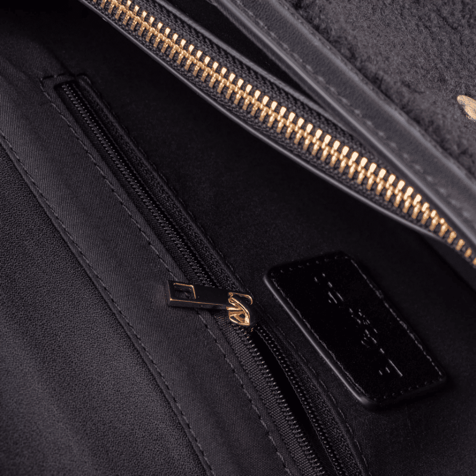 Borsa Donna Mixy05, con catena a tracolla, inserti teddy e patta