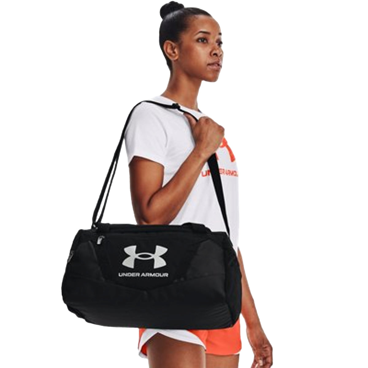 Borsone Unisex Undeniable 5.0 XS Nero su modella