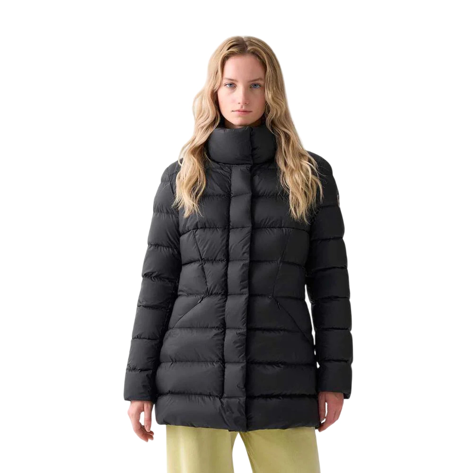 Piumino Donna Nero, con logo applicato sulla manica e chiusura frontale nascosta