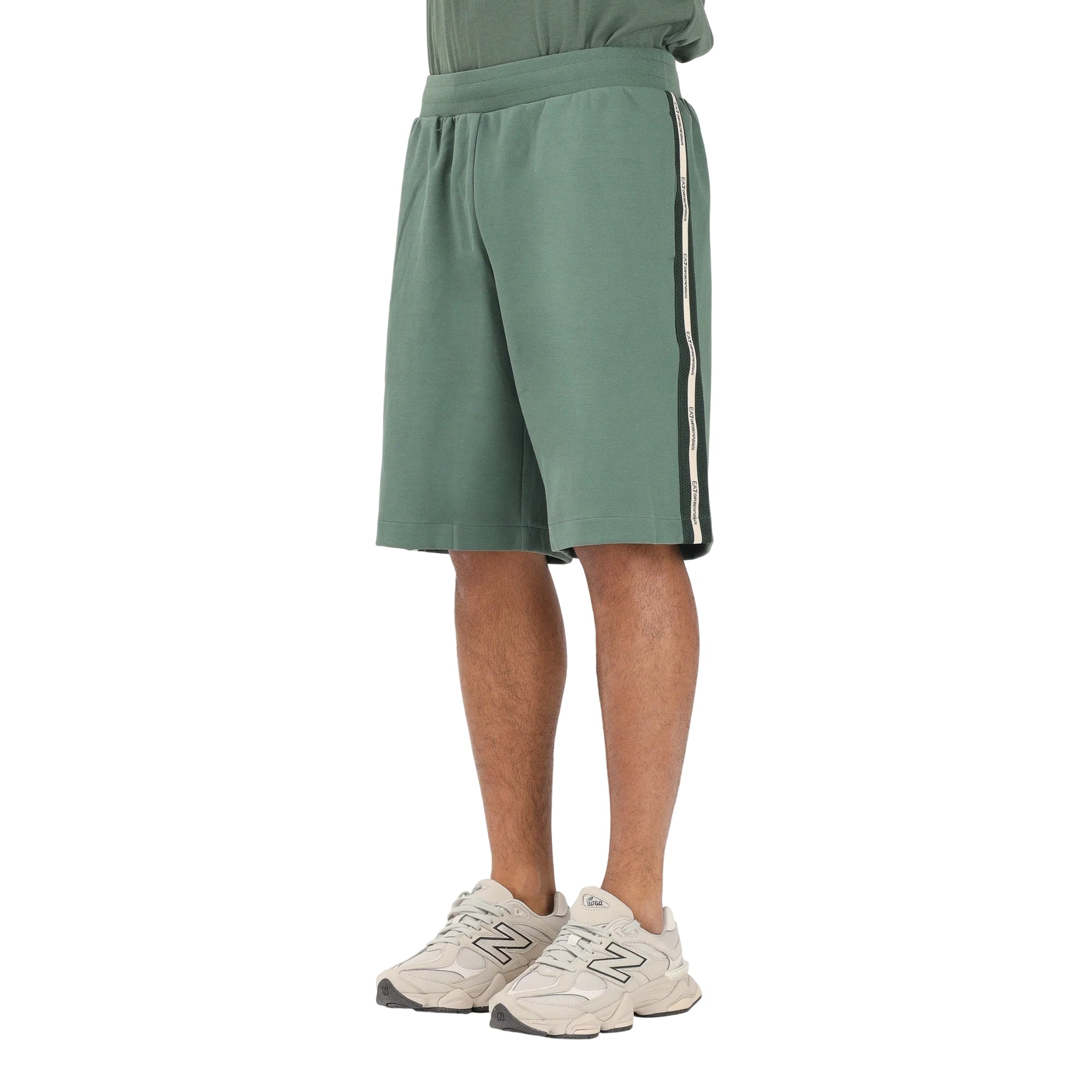Bermuda Uomo Verde, con inserti in mesh e coulisse