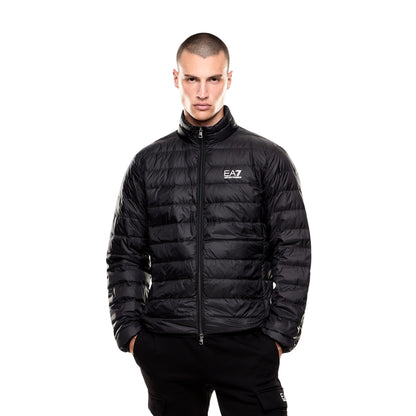 Piumino Uomo dal design classico, con full zip frontale