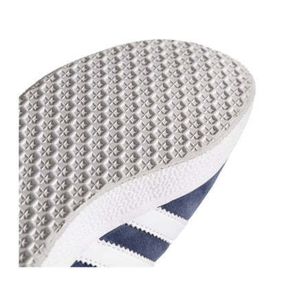 Sneakers Uomo Gazelle con le iconiche 3 strisce bianche ed una tomaia in suede