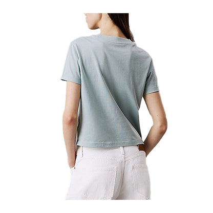 T-shirt Celeste Donna con mini logo frontale modella retro