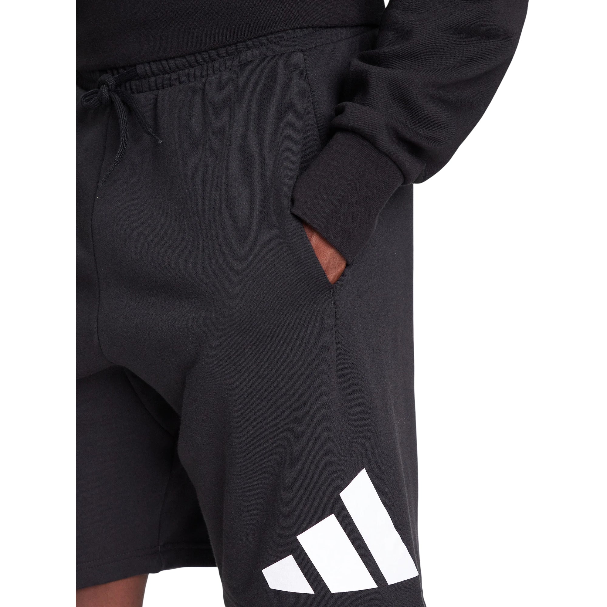 Bermuda sportivi uomo Essentials Big Logo Nero - dettaglio logo