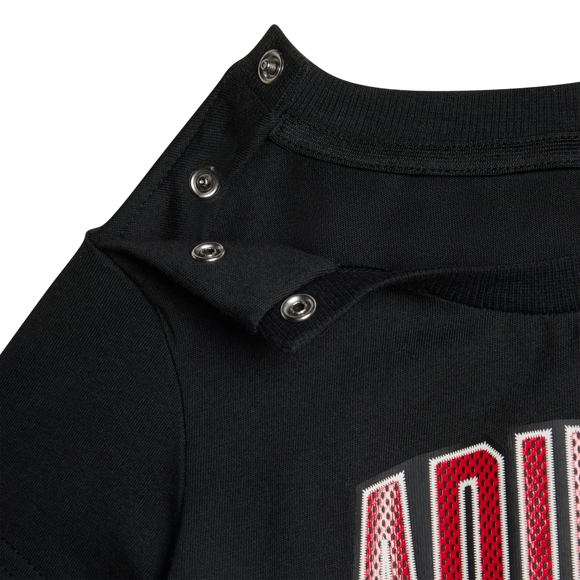 Completo per Neonati con stampa Disney Mickey Mouse: dettaglio t-shirt dettaglio chiusura