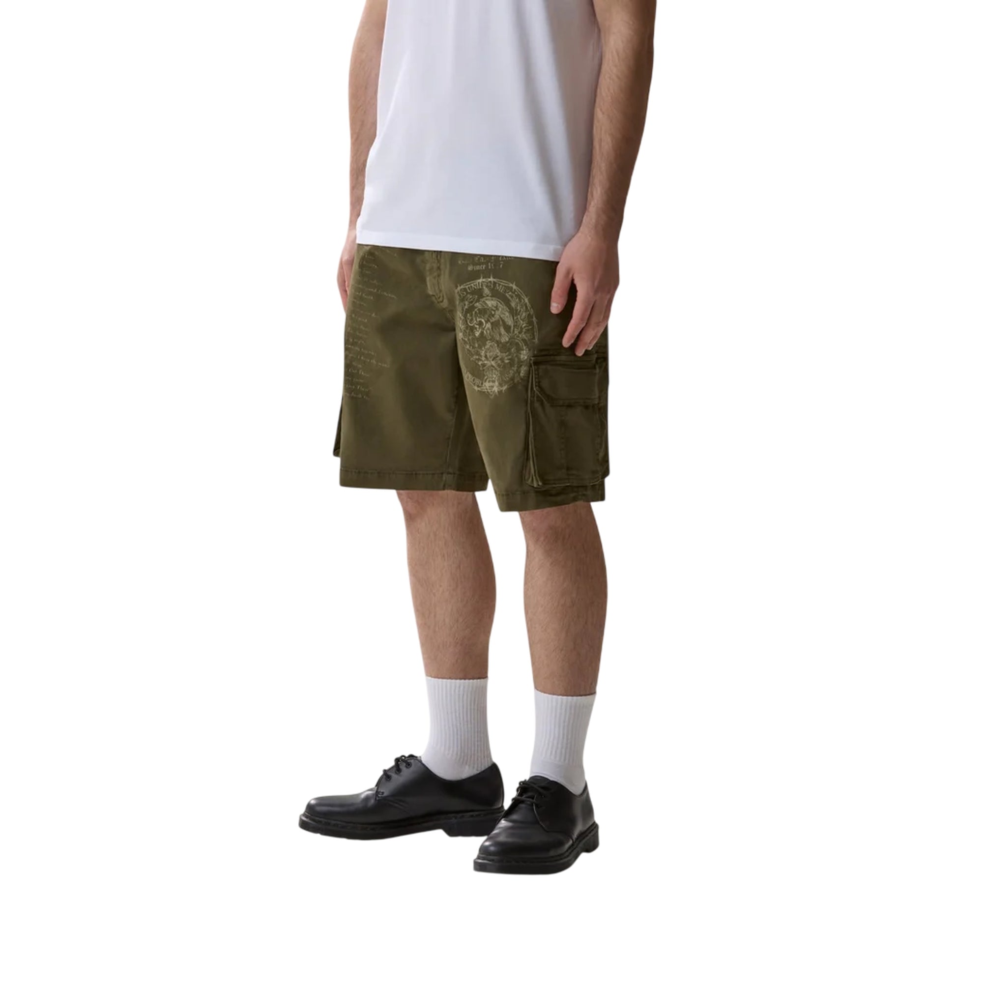 Bermuda cargo Uomo "Tattoo All Over" Verde modello frontale