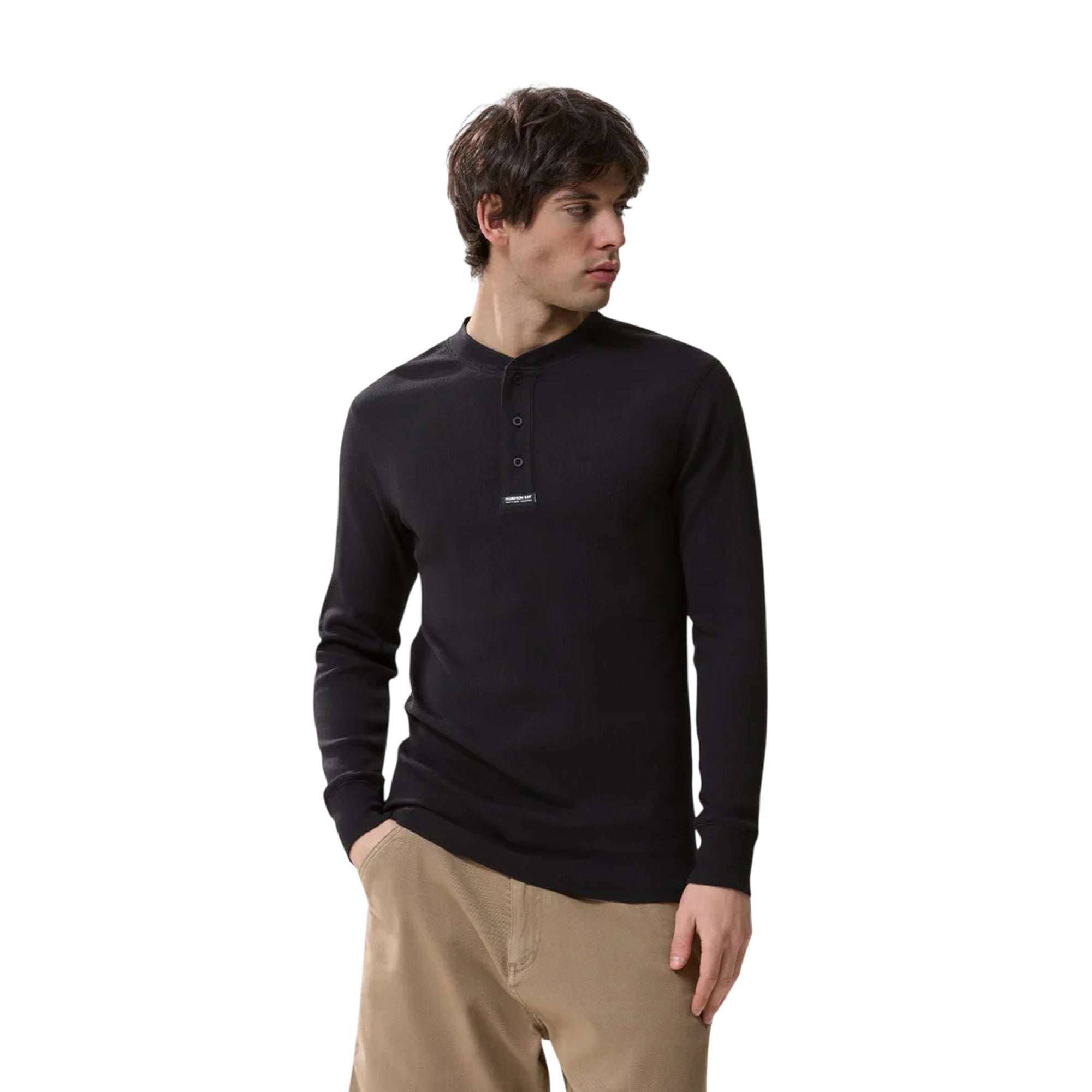 T-shirt Uomo Essential a manica lunga Nero modello frontale