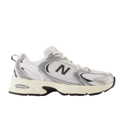 Sneakers Donna 530 Bianco/Nere, con inserti traspiranti e logo laterale