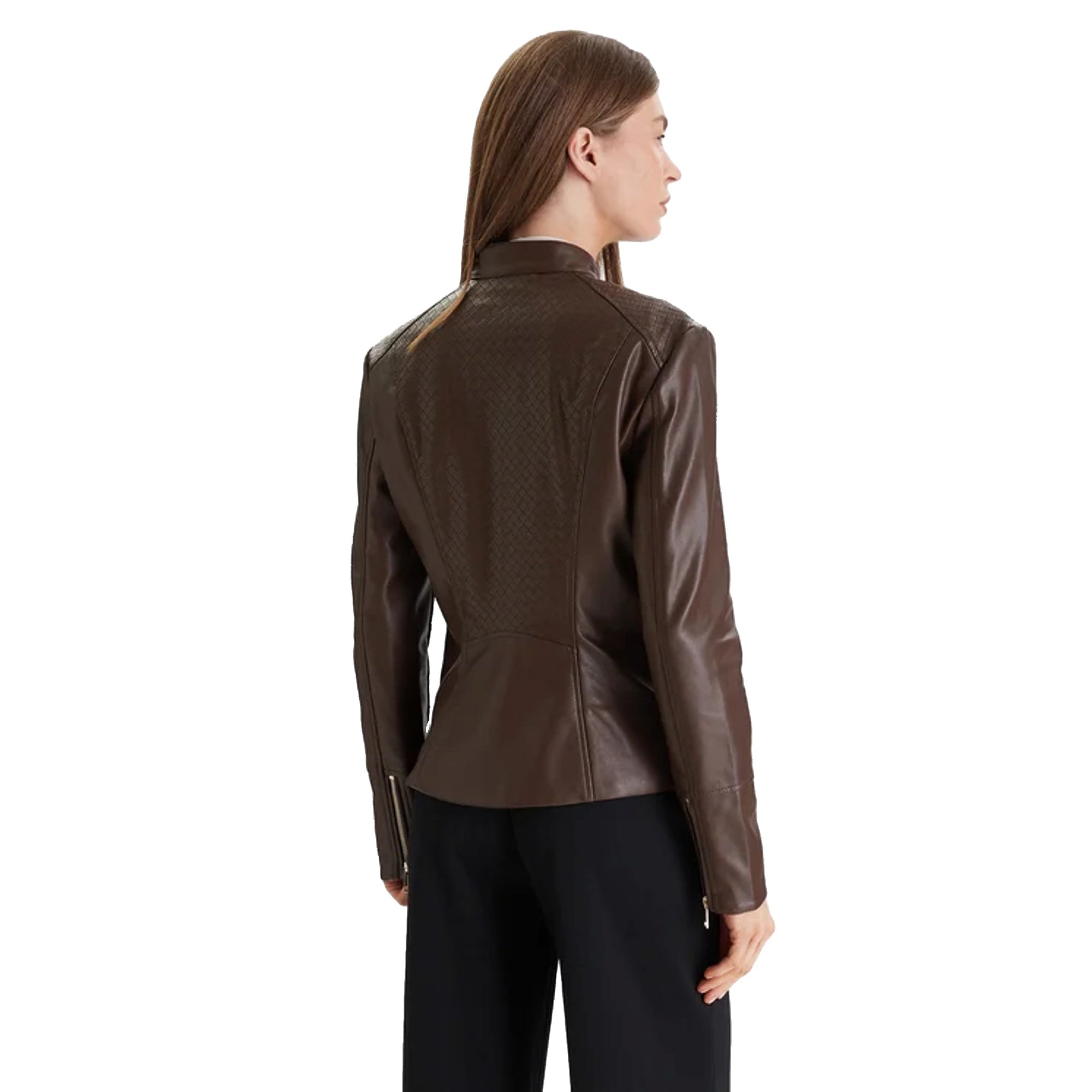 Giubbino Donna in pelle con lavorazione Marrone modella frontale