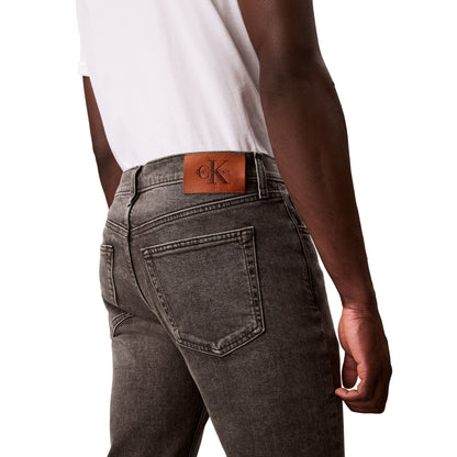 Jeans Uomo slim taper fit dettaglio
