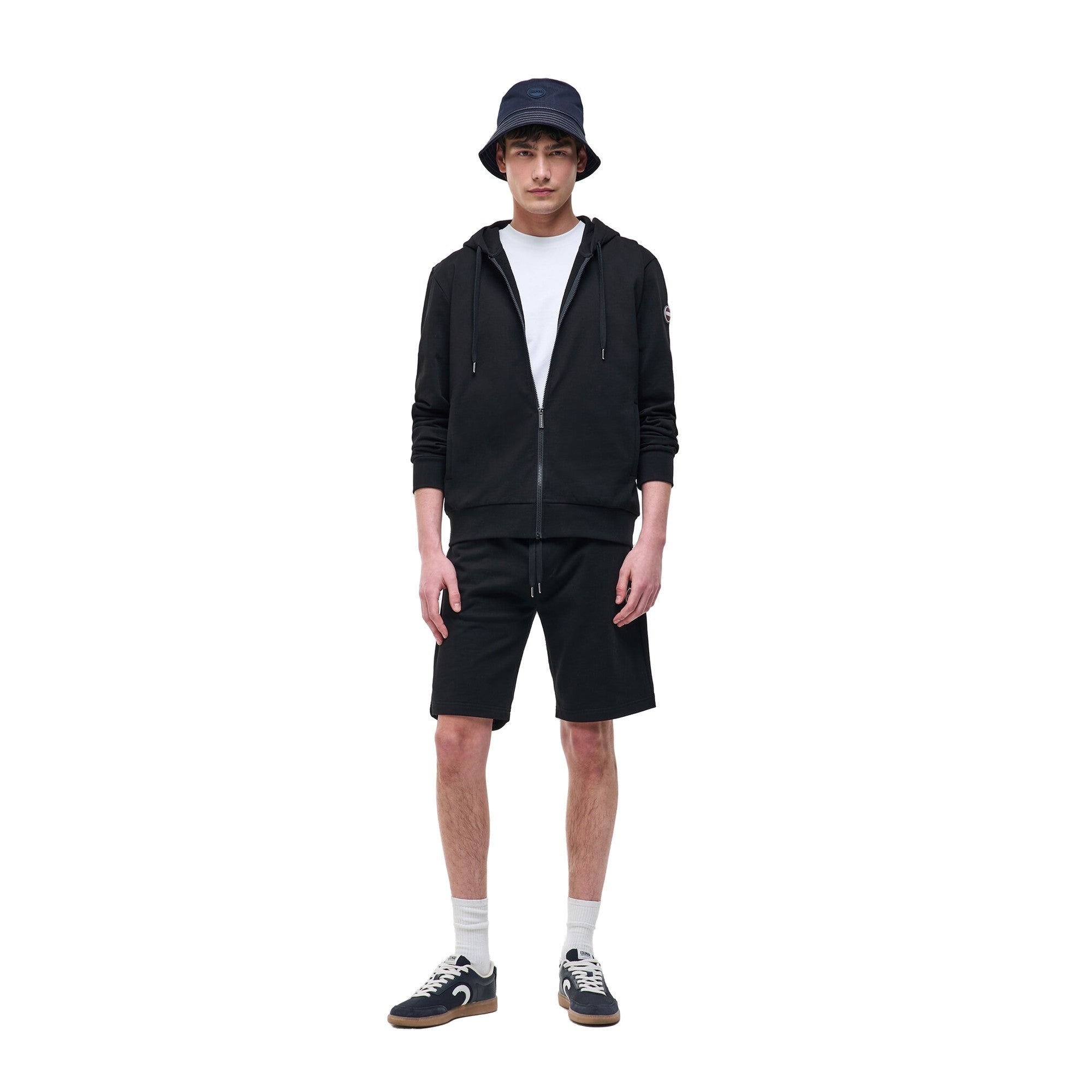 Felpa Uomo Basic con zip e cappuccio Nero modello intero frontale