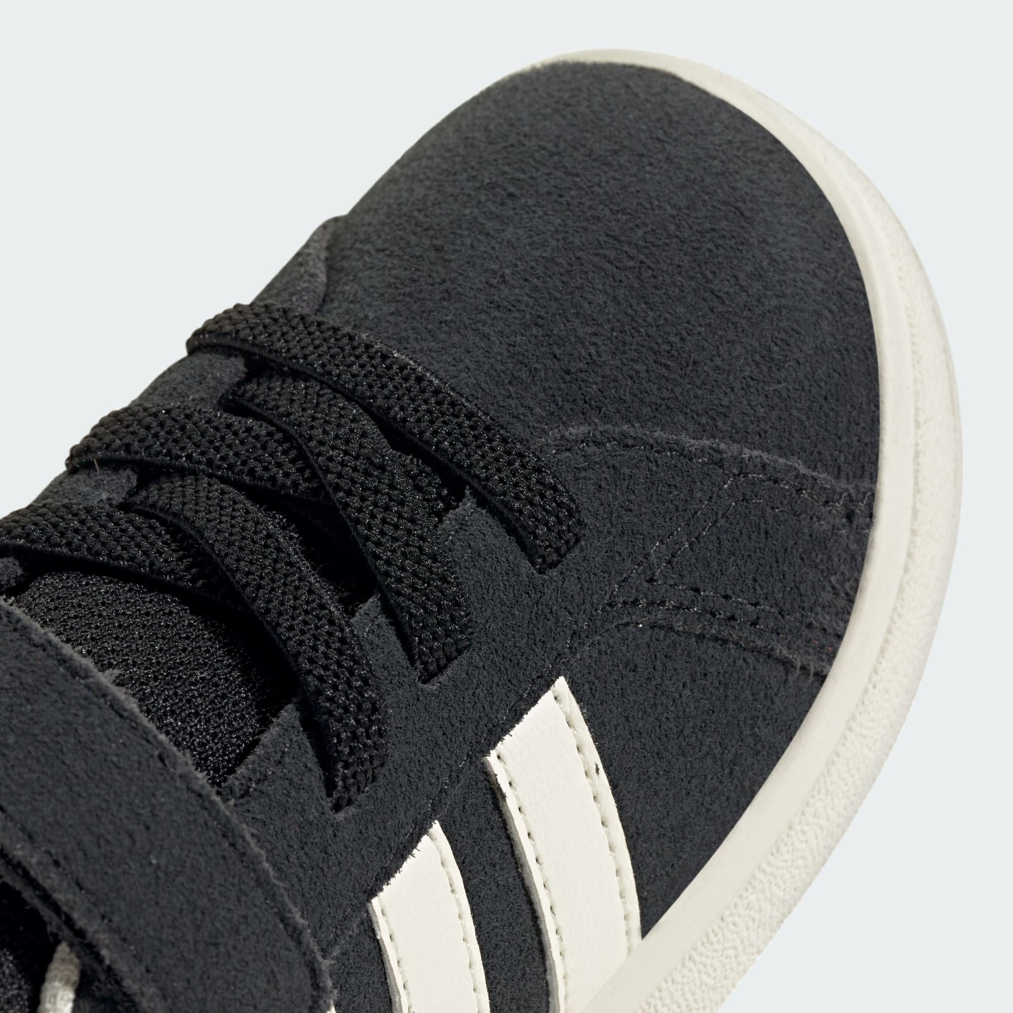 Sneakers Junior Nero/Bianca Grand Court 2.0, con strap e lacci