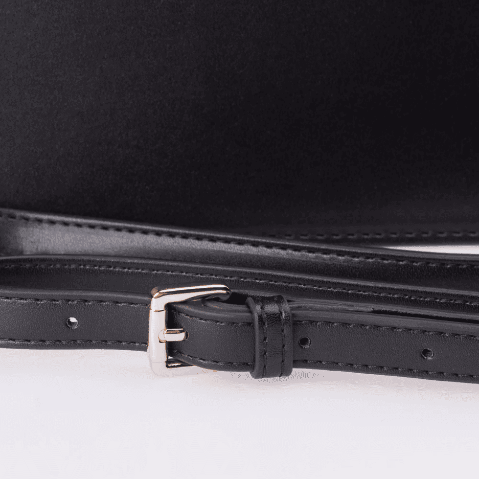 Borsa Donna Mixy05, con catena a tracolla, inserti teddy e patta