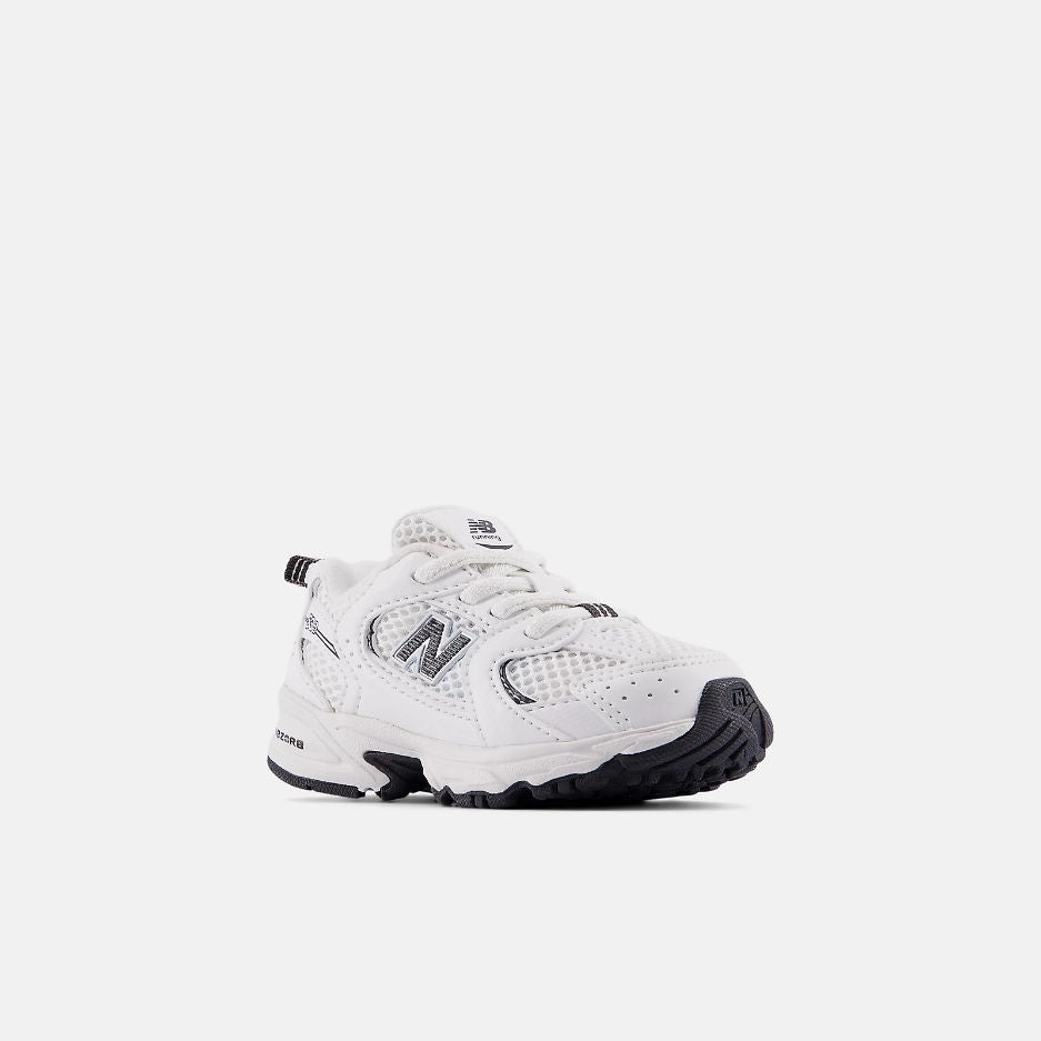Sneakers Junior modello 530 Bungee, con logo laterale e tomaia traspirante