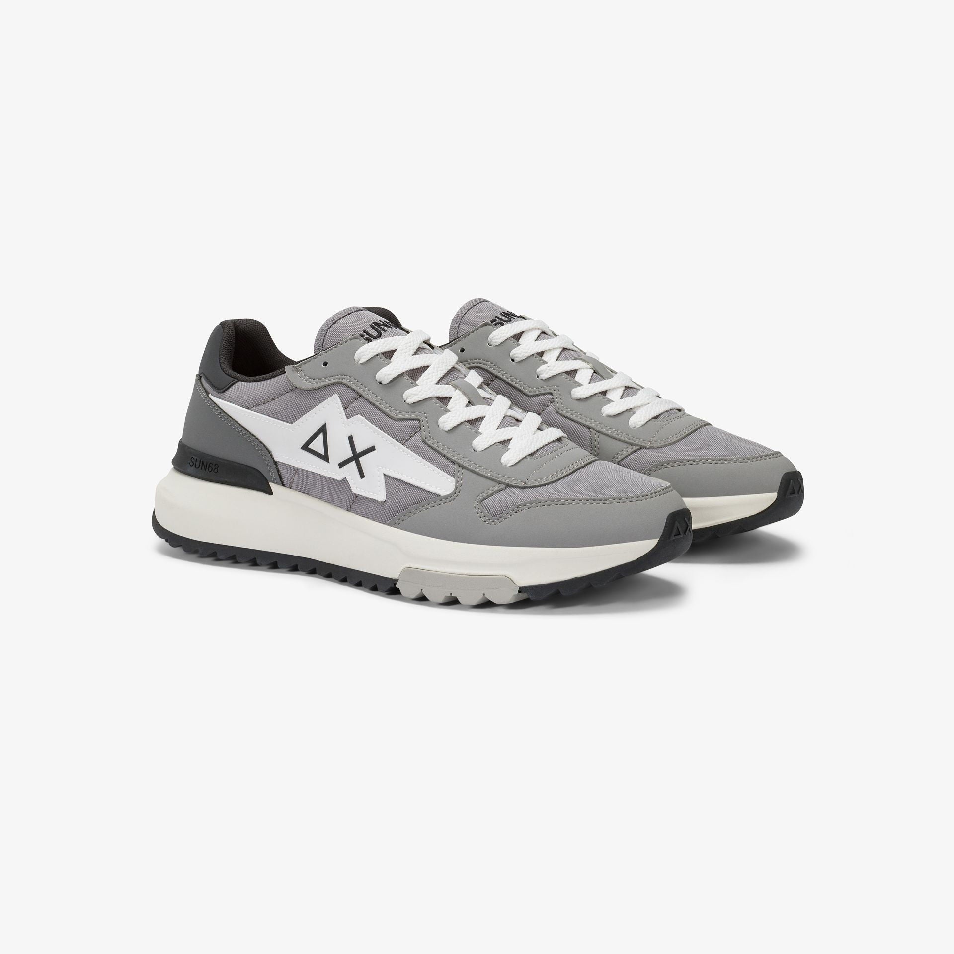 Sneakers Uomo Niki 2.0 Solid, con patch a forma di fulmin