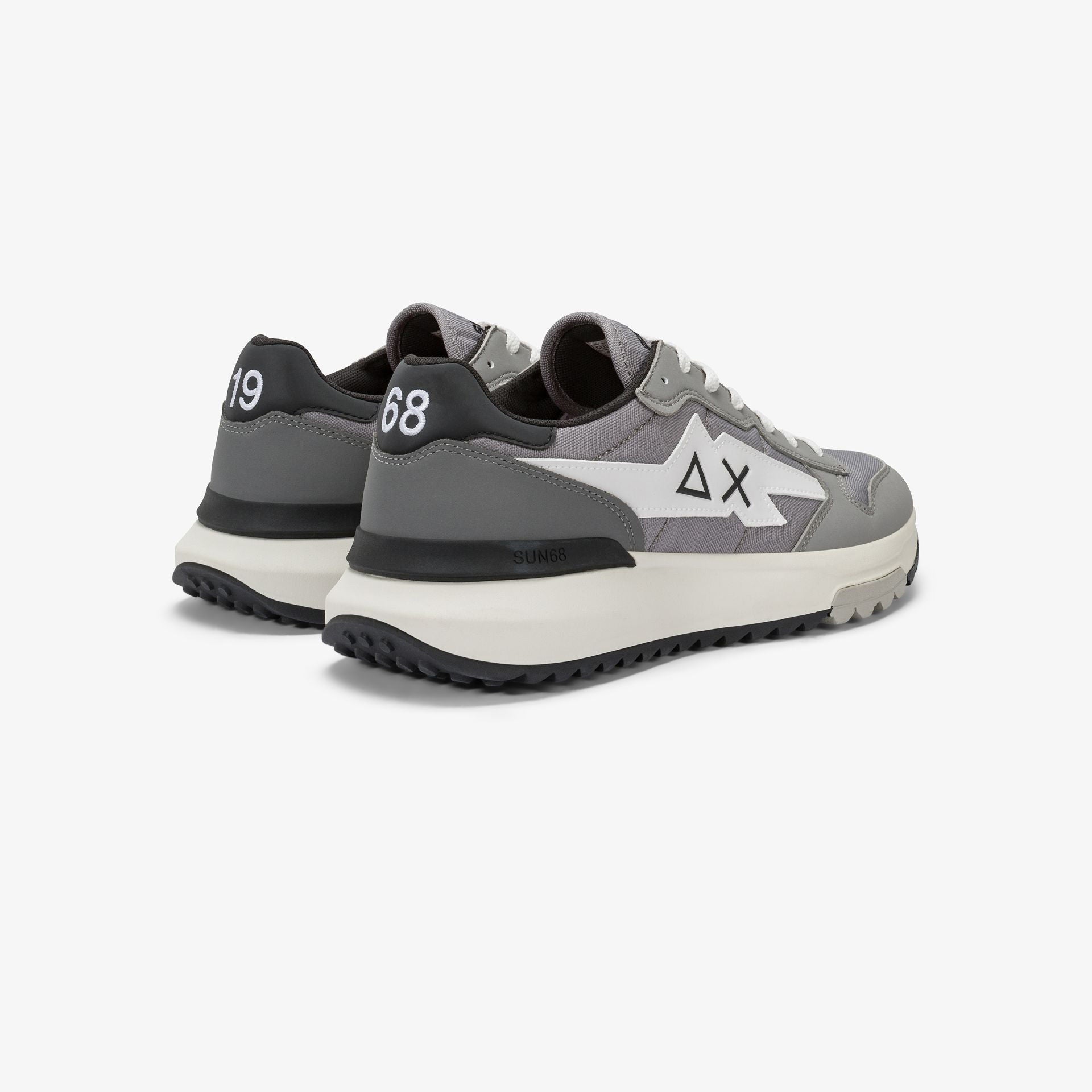 Sneakers Uomo Niki 2.0 Solid, con patch a forma di fulmin