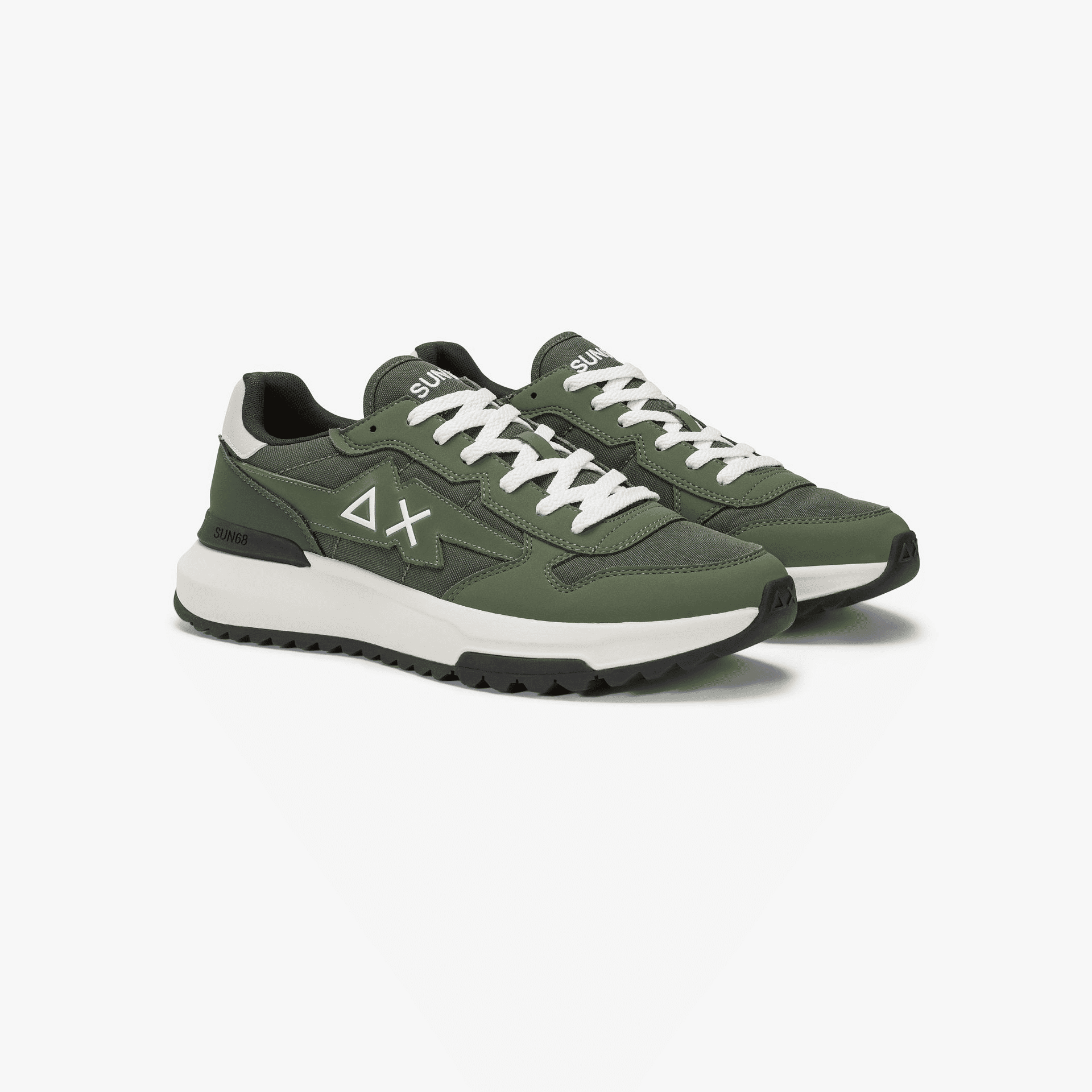 Sneakers Uomo modello Niki 2.0 Verde, con logo laterale a contrasto 