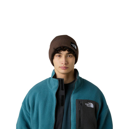 Berretto Uomo in lana a coste marrone con patch modello